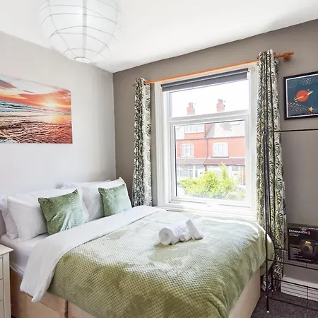 Haven Nr Centre * Leeds (West Yorkshire)